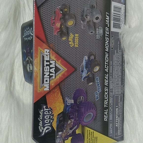 NWT Son-Uva Digger Monster Jam Grave Digger Truck Scale 1/24 Collectible - Picture 10 of 10